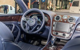 Trải nghiệm Bentley Bentayga SUV có giá 246.000 đô: Người lái phải thốt lên "Thật tuyệt vời, nó vi vu như một cơn gió"