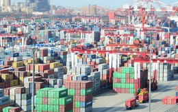 Trung Quốc bất ngờ có thâm hụt thương mại