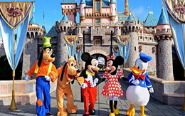 Xây dựng nhiều Disneyland, đầu tư sân golf, giao tư nhân làm bảo tàng... là cách hút khách cho du lịch Việt Nam