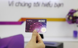 Khách hàng TPBank ngỡ ngàng vì thiết bị nhận mã bảo mật OTP mỏng nhất thế giới