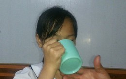 Bộ GD&ĐT yêu cầu xử nghiêm cô giáo bắt học sinh súc miệng bằng nước giẻ lau bảng