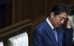 Thủ tướng Nhật xin lỗi về bê bối thứ 2 trong tháng