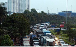 Tai nạn liên tiếp xảy ra, Đại lộ Thăng Long tắc nghẽn nghiêm trọng