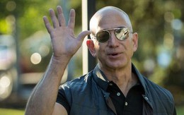 Jeff Bezos vừa đạt được kỷ lục mà Bill Gates cũng chưa từng làm được