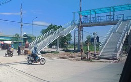 Xôn xao về cây cầu vượt cho người đi bộ qua đường sắt ở Thanh Hóa