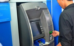 Lần thứ 2 NHNN yêu cầu dừng tăng phí rút tiền nội mạng ATM
