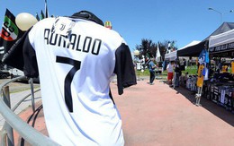 Juventus bán được 60 triệu USD tiền áo in tên Ronaldo trong vòng 24 giờ, bằng nửa số tiền họ phải bỏ ra mua cầu thủ này