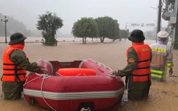 Quảng Ninh: Nước lũ tràn về, cô lập hoàn toàn cả một huyện