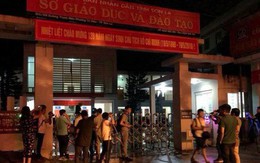 Cảnh sát bảo vệ nhiều tầng lớp trong đêm thứ 2 kiểm tra điểm thi bất thường ở Sơn La