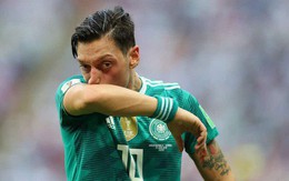 Người hâm mộ thế giới phẫn nộ khi Ozil từ giã tuyển Đức trong uất nghẹn