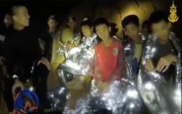 Vụ đội bóng mất tích ở Thái Lan: Chính quyền lắp cáp quang vào hang để các nạn nhân liên lạc với người thân