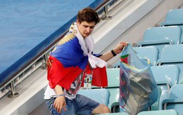 World Cup 2018: Đau đớn vì thất bại, CĐV Nga vẫn không quên dọn rác trên khán đài