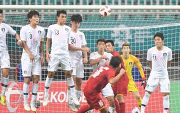 Cận cảnh siêu phẩm sút phạt của Minh Vương tung lưới thủ môn dự World Cup 2018