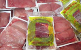 Tiêu hủy thịt heo, xúc xích “xách tay” từ Trung Quốc để tránh dịch bệnh