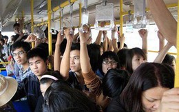 1001 nỗi khổ mà chỉ những ai hay đi xe bus mới hiểu: Tắc đường, chen chúc nhau, mùi cơ thể!