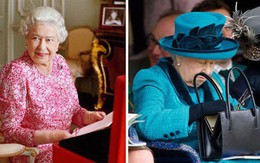 Không chỉ là phụ kiện đi kèm, chiếc túi xách màu đen luôn được Nữ hoàng Anh đem theo bên mình còn chứa đựng bí mật đặc biệt