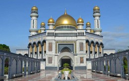 Có gì bên trong thủ đô giàu có của Brunei, nơi gần một nửa dân số sống trong một ngôi làng nổi?