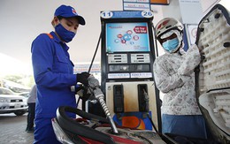 Giá xăng tăng thêm hơn 200 đồng/ lít, giá dầu cũng tăng đồng loạt từ 15h chiều nay