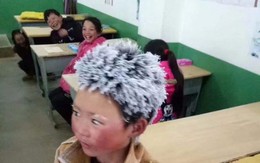 Trung Quốc: Lạnh đến mức tóc đóng băng ngoài trời
