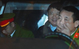 Ông Đinh La Thăng tươi cười rời toà sau ngày xét xử thứ 4