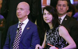 Sự nghiệp đáng kinh ngạc của người luôn đứng sau thành công của "ông trùm Amazon" Jeff Bezos: Từ bỏ công việc ước mơ của mình để hỗ trợ chồng và trở thành cặp đôi giàu nhất thế giới!