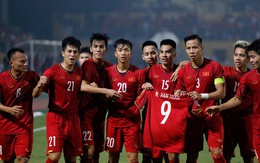 Thắng dễ Campuchia, tuyển Việt Nam đứng đầu bảng A AFF Cup 2018