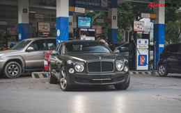 Chạm mặt Bentley Mulsanne bản hiếm, màu độc của đại gia Hà thành