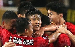 'Song Đức': Tỷ phú bóng đá và cầu thủ nghèo nhất tuyển Việt Nam