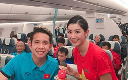 Nữ tiếp viên hàng không xinh đẹp gây "bão mạng" khi chụp ảnh cùng đội tuyển Việt Nam, tiết lộ bất ngờ về Quang Hải