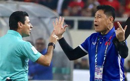 Trọng tài đẳng cấp World Cup gây bức xúc vì liên tục rút thẻ vàng cho cầu thủ Việt Nam