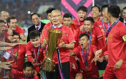 Tiết lộ: HLV Park Hang-seo phải giấu mẹ chuyện dẫn dắt ĐT Việt Nam đá AFF Cup