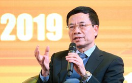 Bộ trưởng Nguyễn Mạnh Hùng: Những gì máy móc làm được chỉ từ mặt đất lên đến mặt bàn, còn từ mặt bàn lên vô hạn là công việc của con người!