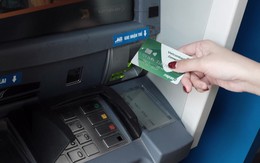 Chủ thẻ ATM mỗi tháng "ting ting" 1 lần nhận lương, tỷ lần trừ phí