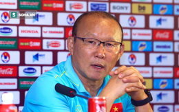 HLV Park Hang-seo: “Trợ lý HLV Thái Lan thỉnh thoảng lại cười mỉa tôi trong suốt trận đấu”