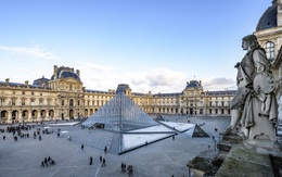 Sau khi kết hợp để phục hồi được một kiệt tác đồng hồ, Vacheron Constantin vừa ký hợp tác với bảo tàng Louvre