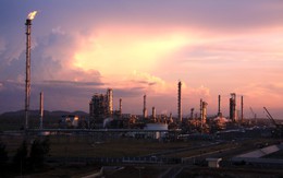 Nhóm dầu khí, thép bứt phá mạnh trong phiên chiều, Vn-Index vượt mốc 945 điểm