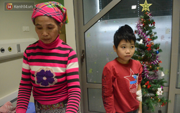 Xót lòng những đứa trẻ phải đón tết trước cổng bệnh viện ở Hà Nội: Nhắc đến quê nhà lại ứa nước mắt vì nhớ