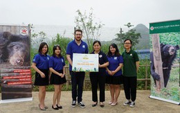 Apollo English trao tặng 120 triệu giải cứu loài gấu