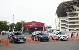 Tranh nhau lái thử VinFast Fadil: Có người đặt mua ngay sau khi trực tiếp cầm lái