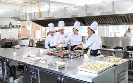 Không gian thực hành “chuẩn Pháp” của sinh viên Quản trị nhà hàng ĐH Cergy-Pontoise tại HUTECH