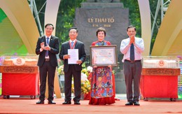 Chiêm ngưỡng cặp bánh trung thu kỷ lục Việt Nam cùng bánh kẹo Bảo Minh