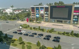 Màn diễu hành ấn tượng của dàn xe VinFast Lux tại Hà Nội