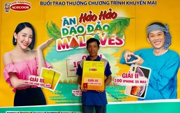 Hảo Hảo trao những cặp vé du lịch quốc đảo Maldives đầu tiên cho khách hàng may mắn