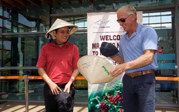 Golf thủ huyền thoại Greg Norman thăm vùng cà phê huyền thoại CADA tỉnh Đắk Lắk