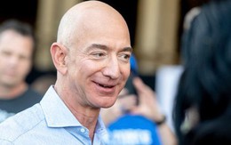 Jeff Bezos ly dị vợ nhưng vẫn là tỷ phú giàu nhất thế giới theo danh sách của Forbes