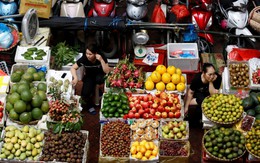 Cuộc chiến giữa siêu thị và chợ truyền thống tại Việt Nam khốc liệt hơn khi mạng xã hội góp mặt