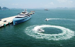 Ông chủ CLB Tottenham cùng siêu du thuyền 150 triệu USD tới vịnh Hạ Long: "Tôi chưa thấy nơi đâu có cảnh đẹp như vậy"