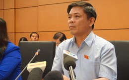 Lý giải việc chậm triển khai 2 siêu dự án, Bộ trưởng Giao thông Nguyễn Văn Thể cho biết: Do Luật Đầu tư công