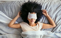 Ngủ đủ 8 tiếng/ngày mà sáng vẫn uể oải, chứng tỏ bạn đã mắc 8 thói quen tai hại này trước khi lên giường: Tưởng vô hại nhưng hại không tưởng!