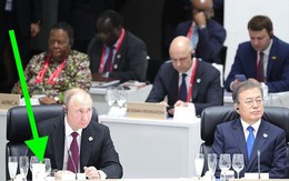 Trung Quốc "phát sốt" vì cốc trà ông Putin mang tới G-20